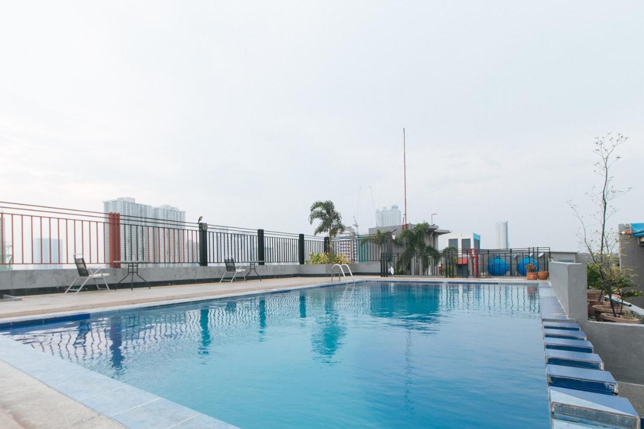 Reddoorz @ Melbourne Suites Makati San Pedro Makati Exterior foto