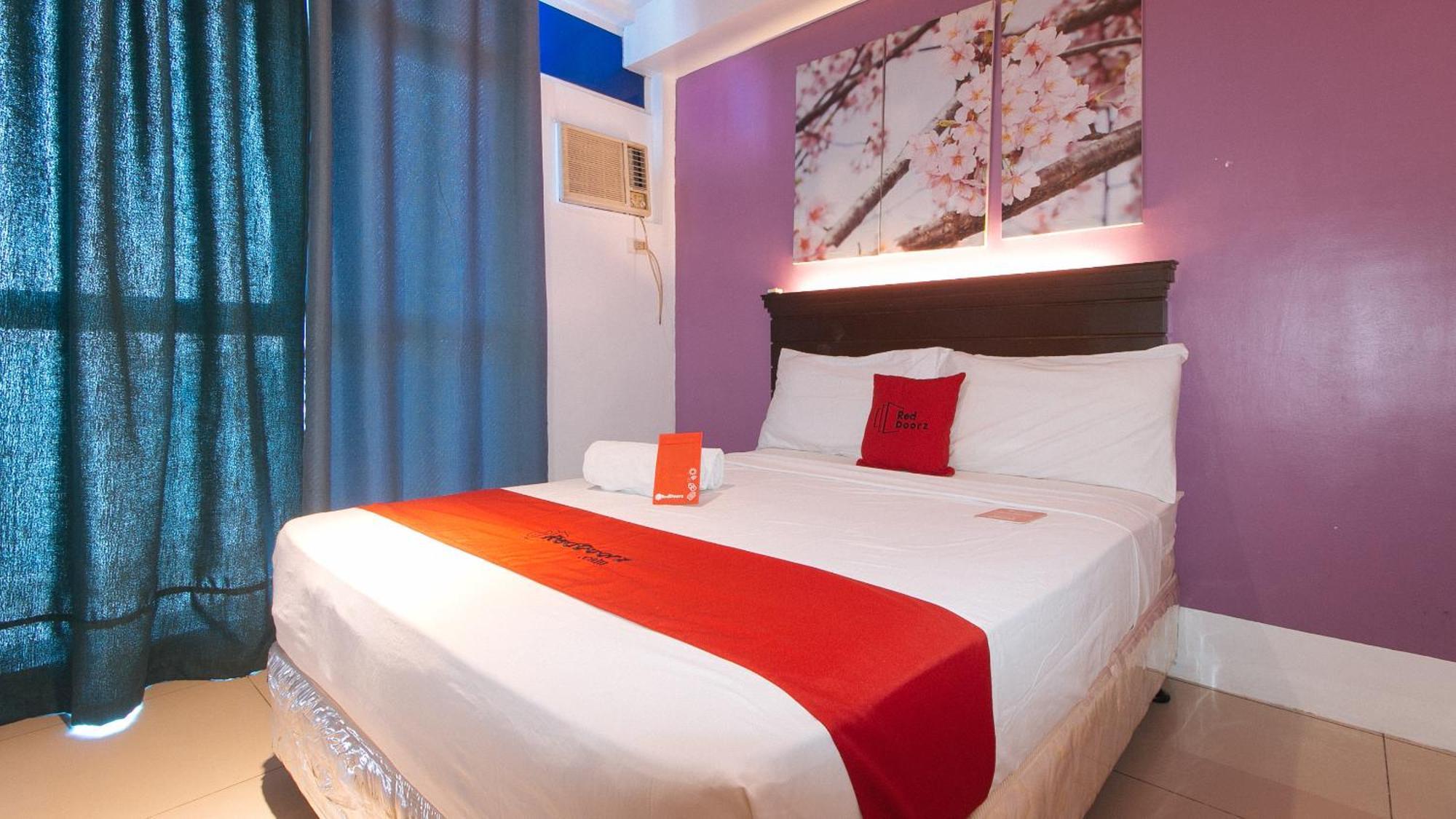 Reddoorz @ Melbourne Suites Makati San Pedro Makati Exterior foto
