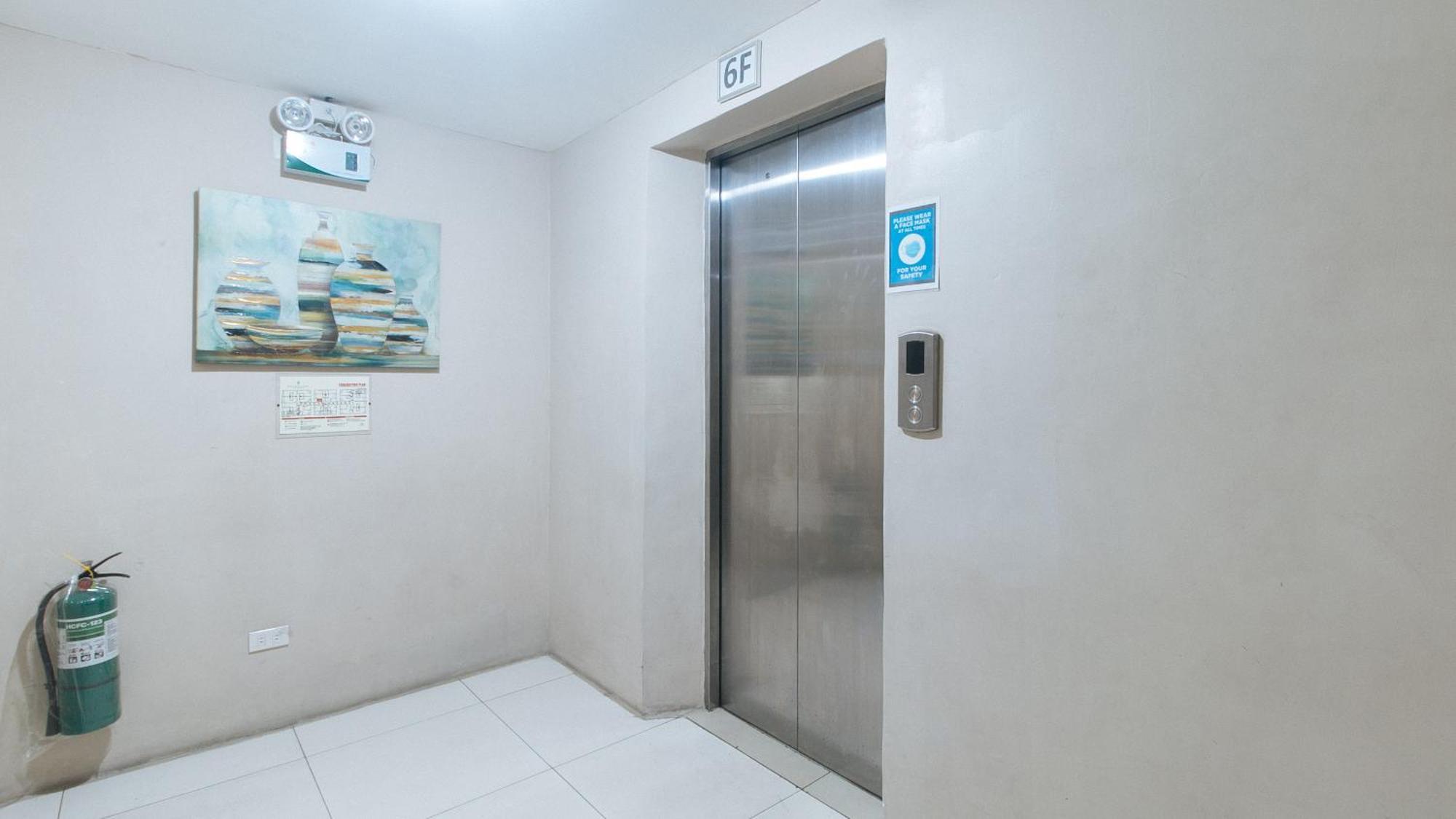 Reddoorz @ Melbourne Suites Makati San Pedro Makati Exterior foto